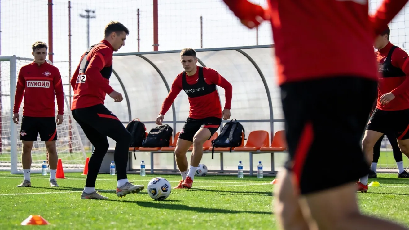 Краснодар-2 — резервная команда ФК Краснодар, выступающая в профессиональных лигах. Роль команды в развитии игроков и системе клуба.